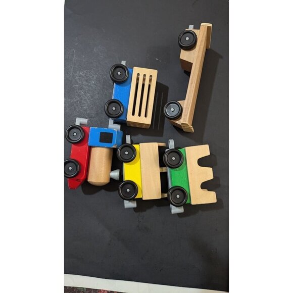 Melissa & Doug Wood Wooden Farm Train Chunky Set 3 cars 1 ENGINE set of 4 #4545 - Picture 10 of 14